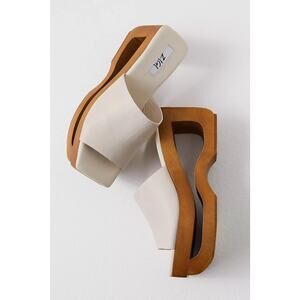 Free People Maisie Wooden Clogs Bone - US 11